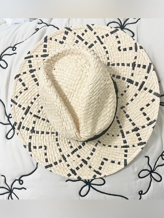 Mud Pie Accessories - Mud Pie Cream Straw Hat with Black Accents